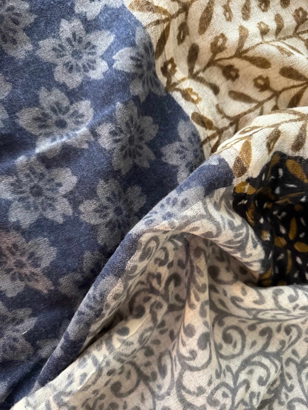 ECHO DESIGN, BEAUTIFUL PATCHWORK WOOL SCARF